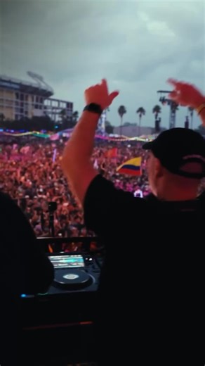 This 'Grove St. Party' remix from @Basura Boyz brings the good vibes Track ID: Waka Flocka Flame - Grove St. Party ft. Kebo Gotti (Basura Boyz Remix) #basuraboys #edmnomad #edmvibes #bigroom #ravers #edmgirls #electrohouse #festivals #dilife #edmmusic #electronicmusic #edmlove #progressivehousemusic