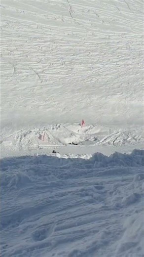 Extreme Snow Skiing on Steep Mountain Slope 🏂 Dangerous Snowboard Ride#short