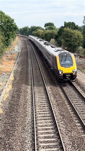 Plymouth to Glasgow voyagers pass Duffield, with 2 tone