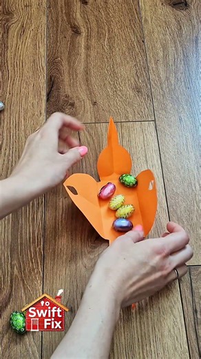 How to Make a Cute DIY Gift Wrap for Chocolate Easter Eggs 🐰🍬 #easterhacks #diy