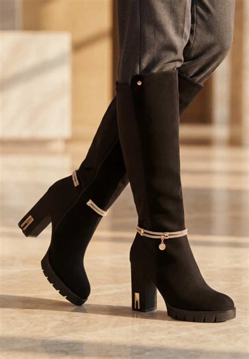 These have been a hit since they arrived 😍 Shop the Darling range by @Miss Black Footwear in-store or online at www.dc1.co.za High boot: R849 (currently on promo) Ankle boot: R849 #dconefootwear #missblackfootwear #highboots #ankleboots