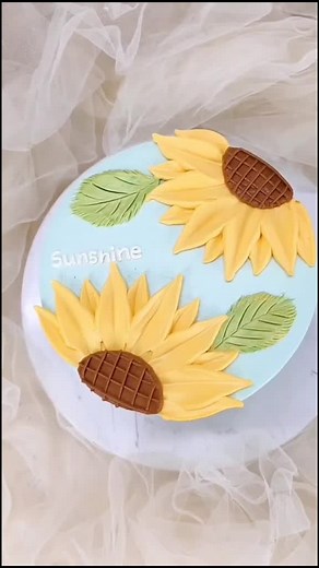 Buttercream Cake Decorating Tutorial