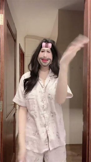 Unleash Your Inner Glamour: Drag Queen Transformations