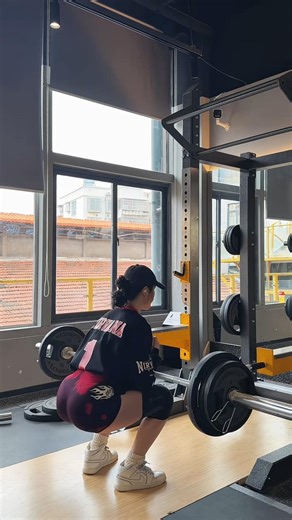 Barbell Back Squat Workout 🔥 Powerful Leg Day Training | Girl Fitness Gym