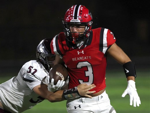Dexter senior Devin Turnbo runs it back, wins Semoball Football Team o...