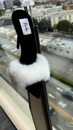 Cozy toes 👀🖤🤍 Kandee.co.uk | Kandee