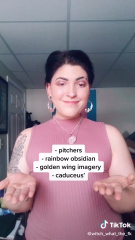 Witchy Altar Ideas for Iris 🌈