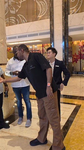 100K views · 4.3K reactions | China trip will test you!凉 I do almost 20 active hours daily and still maintain this level of freshness...... omo! @lush_eby you married right sha!藍藍藍 My men are active all the way! What should we have for dinner tonight? | Obi Cubana | Facebook