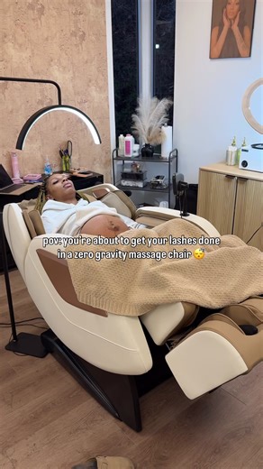your lash nap just got even better 🤎 heated massage, foot rub and custom lashes what could be better. Luxury on another level ✨ You deserve this lash experience! Book your appointment today. #lashtech #massagechair #luxury #lashtutorial #lashtok