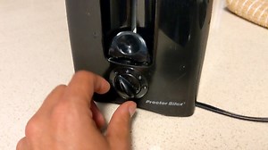 Watch Easy to use toaster that toasts perfectly on Amazon Live