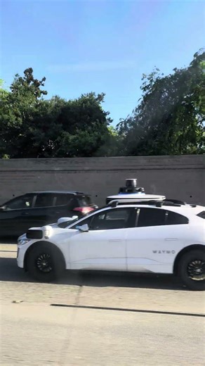 Waymo on the Freeway/Highway. #wayno #autonomousdriving #bayarea #short #shorts