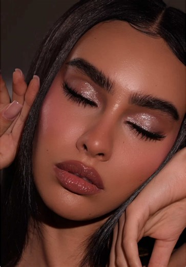 Achieve Pearly Light Makeup with NABLA Cosmetics