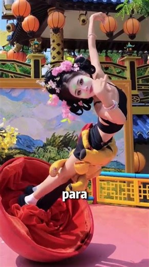 Ella engañó a todos, ¡hasta que este chico le arrancó la falda!#shorts