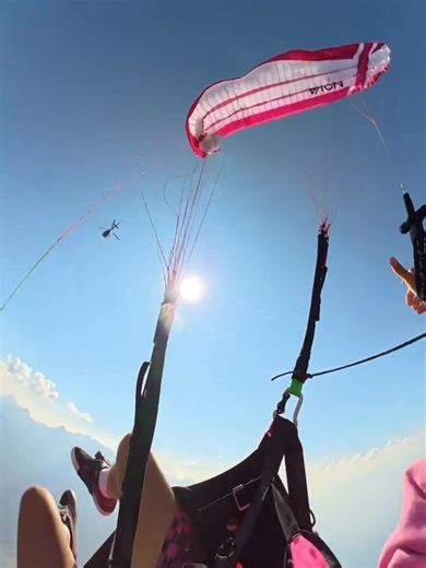 How to Fix a Tangled Canopy Mid-Air in Paragliding