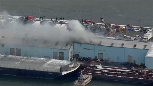 Brooklyn warehouse fire tears through several bays on Columbia Street in Red Hook; no injuries reported