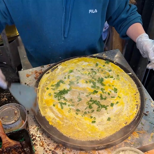 Join me as I explore the tastiest spots in New York’s Chinatown for budget foodies! #ChinatownNYC #CheapEats #NYCFood | Strictly Dumpling