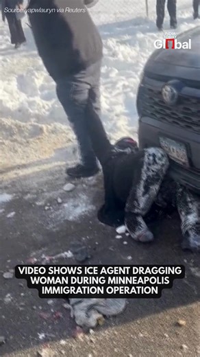Eyewitness video from Minneapolis shows an ICE agent dragging a woman along a road during an immigration enforcement operation, prompting criticism from local authorities. Minneapolis Police Chief Brian O’Hara condemned the incident as reports said an Ecuadorian couple was detained. The episode comes as the Trump administration eases restrictions on courthouse immigration arrests, a move critics warn could deter migrants from seeking justice and weaken trust in the legal system. #US #Immigration