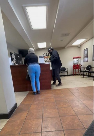 Office of Caliber Collision on West Pico Boulevard Near in Los Angeles 4/3 #losangeles