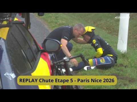 REPLAY Juan Ayuso and Brandon McNulty crash - Stage 5 Paris-Nice 2026 // Cycling