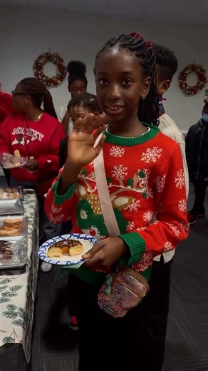 Royalhouse Chapel Int., Grace2Grace Center on Instagram: "🎄🎉 KIDZ CHRISTMAS PARTY RECAP! 🎉🎄 What an unforgettable Saturday at Royal House Chapel — Grace2Grace! Our Kidz Christmas Party was filled with smiles, laughter, and holiday joy 🤍🎁 From 🎨 face painting, 🎬 movie time, 🍕 pizza, 🍦 ice cream socials, 🧸 a fun puppet show, and 🎯 interactive games, the kids had an AMAZING time celebrating the Christmas season! We love creating joyful, faith-filled moments where our children can learn,