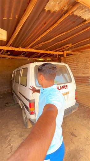 shubham on Instagram: "हेच ते ॲम्बुलन्स आहे जिच्यामुळे मी वाचलो 😅 mini vlog❤"