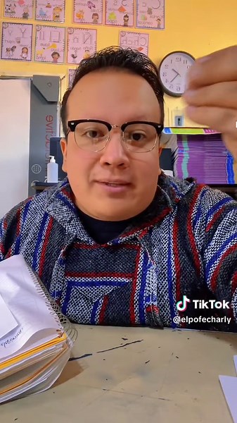 Tips de maestro para reunión con padres de familia #elpofecharly #maestrosdetiktok #tips #reunion #estrategia #padresdefamilia #escuela #parati