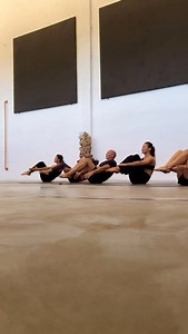 The V-Up is one of the most effective core drills for women because it strengthens both the deep stabilizers and the hip flexors - which can be underdeveloped from sedentary habits or repetitive training patterns. This makes it a powerful tool for improving posture, pelvic control, and balance in daily movement and athletic practice. Key benefits for women: - Builds compression strength that supports stability in handstands and inversions - Strengthens the pelvic floor and deep core, reducing st