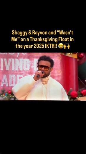 this was the best moment of this years Macy’s Thanksgiving day parade, I just KNOW millennials were LIVING for this one !! 🙌🙌🙌🙌 #mysecretnyc #attractions | Secret NYC