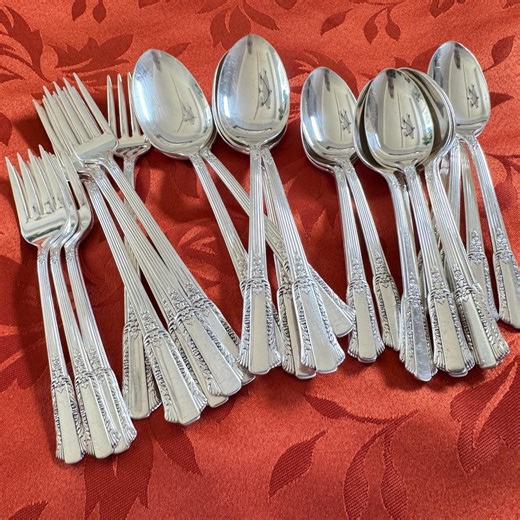 Vintage WM Rogers Treasure Silverplate Flatware Set (1940) 26 Pc - Etsy