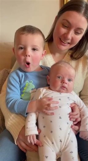 #BabyDiscovery #CuteBabyShorts #FunnyBabyMoment #BabyFeet #ViralShorts #Shorts2026