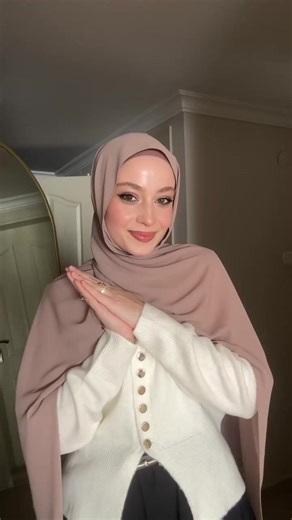 Effortless Styling with Nyva Scarves - Use code 'SEYDA10' for 10% off!