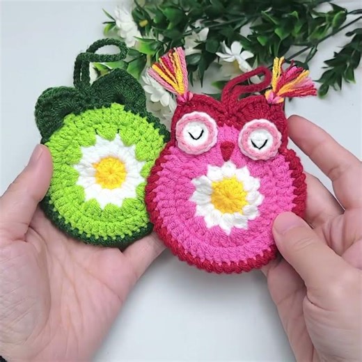 How to Crochet an Adorable Owl Bag - Mini Pouch for Beginners