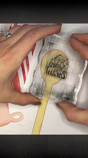To make this oven-mitt-shaped card extra-special, I did edge-inking with ink pads, added dimensional “candies” to the gingerbread cookie with a pearl pen, and stamped *just* the right sentiment ☺️ Are any of these techniques new to you? #decemberevents #cricutcrafts #cardmakingideas #svg | SVGCuts