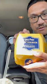 Reviewing Cinnabon Harry Potter Butterbeer!