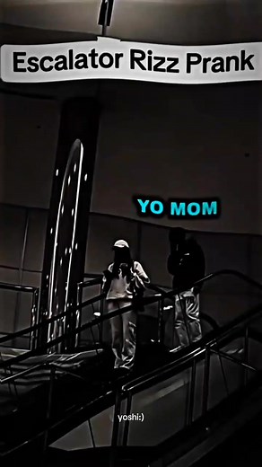Eascalator rizz prank but it's so nice to watch it again because they look like a couple #viral #flypシ #eascalatorrizzprank #cutemomemts
