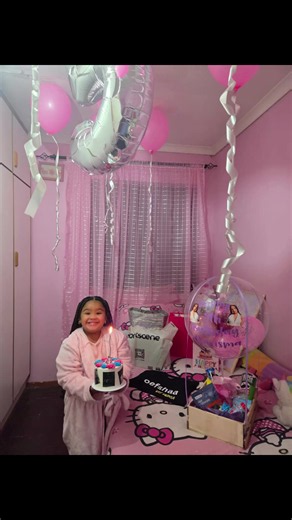 The little girl from my last video is celebrating her birthday today😭, can yall wish her in the comments for me 😭❤️Happy 5th Birthday Charisma😭 MY HEART IS SO FULL I SWEAR😭❤️✨ #therealkaymedusa #fyp