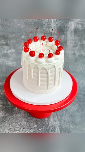 The root beer float cake is delicious! And this musical disney cake took me sooooo long to make! Worth it though :) | Neurotic Mom