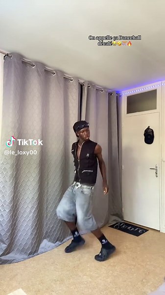 Sont biama🤪🎊❤️@labombasseofficiel @LA VEDETTE KALOMAMAN ❣️ @Christ Gucci officiel 🇨🇮 @14 JUILLET🎂PRODUCTION 🥳❤️ @⚜️༆𝕊𝔸𝕄𝕌𝔼𝕃༆⚜️