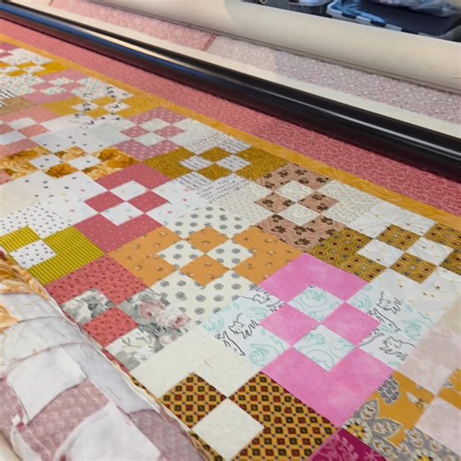 28K views · 958 reactions | Four Patch Fun in the long arm!  You'll find the tutorial for four patch fun under the free patterns tab at the top of my blog. ✂️淋瑱 Quiltville.blogspot.com #quiltville #bonniekhunter #quilter #quilt #quilting | Quiltville | Facebook