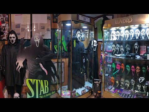 MASSIVE HORROR COLLECTION TOUR: Masks, Screen used props, posters, and more!