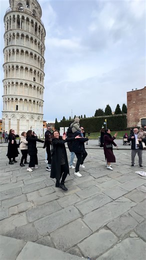 Baila con Iriska en Pisa, Italia