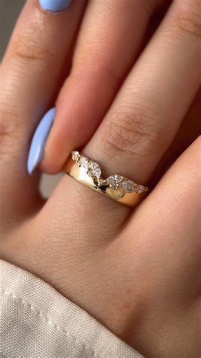 TOMORROW’S THE DAY ❄️ The Cold Snap Drop is almost here, with just enough time for us to show you yet another winter-inspired wedding band coming to the collection tomorrow at 10 am ET! The Wide First Frost Band takes all you love about the First Frost Band, but with the added weight of a wide gold band. With a dip at the center, this ring stacks seamlessly alongside an engagement ring, like the Chorus Ring, 1.87ct. Blue Sri Lanka Sapphire. IMPORTANT ANNOUNCEMENT 🤍✨ Bridal Week is almost here, 