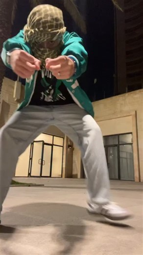 YOUNG TIKO👽 on Instagram: "A little bit of freestyle won’t harm anyone…🥷🏼 #hiphop #freestyledance #hiphopculture #dancer #tellax"