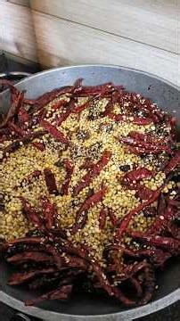 இட்லி பொடி செய்வது எப்படி / idli podi recipe in tamil #food #idlipodi #shorts