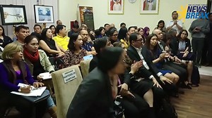 May mga kahina-hinala bang mga pangyayari sa inyong mga flats? I-report daw agad sa otoridad, sabi ni Ambassador Joy Quintana. Baka mga human traffickers na yan. (Video kuha sa naganap na town hall meeting sa Phil. Consulate General sa Dubai nitong Feb. 11 ng gabi. #TheFilipinoTimes | The Filipino Times
