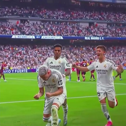 Valverde the Haramballer?🙆🏻#football #messi #neymar #ronaldo