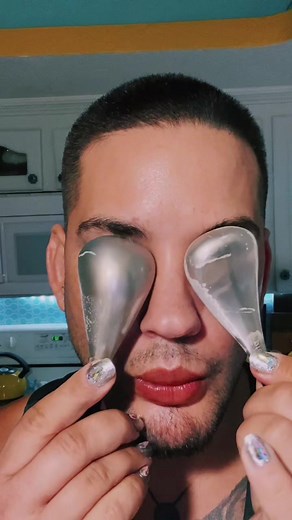 @PFEFE routine #pfefe #cryosticks #morningpuffyeyes #puffyeyesolution ...