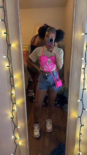 cece👱🏽‍♀️ (@thececeshoww_)’s videos with original sound - 🫵🏾