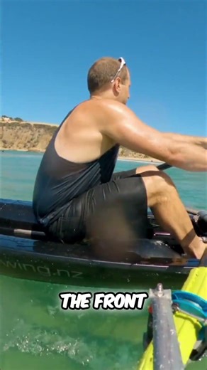 Rowing Through Waves: Quick Turns and Boat Control #shorts