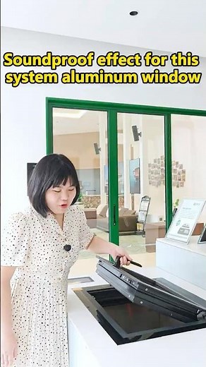 Close the window VS open the window See the soundproofing effect